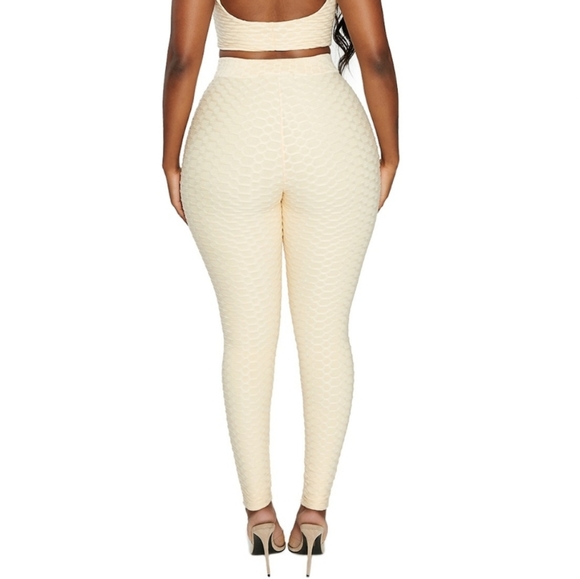 The Naked Wardrobe leggings🍯 - Picture 4 of 9